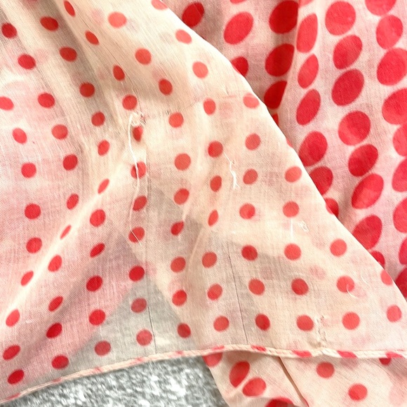 Beautiful polka dot scarf in poppy red gradient - Picture 7 of 8